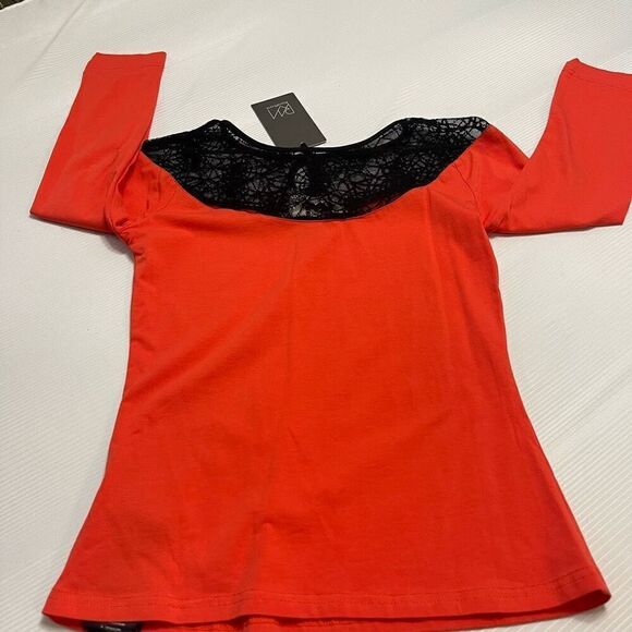 NWT Unique Vintage x Royal Monk Red Black Top Blouse Size Small New - Picture 7 of 11